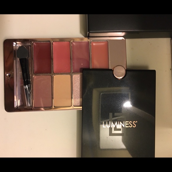 🌺SOLD🌺Luminess Alluring Lip & Eye Palette Double… - Picture 14 of 14